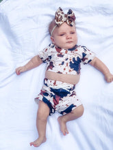 Load image into Gallery viewer, Brown Cow Velvet