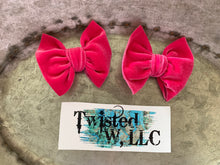 Load image into Gallery viewer, FINAL RESTOCK Pink Pomegranate Velvet
