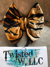 Load image into Gallery viewer, Tiger Stripes Velvet
