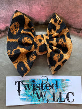 Load image into Gallery viewer, Wild thing • Leopard Print
