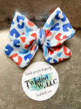 Load image into Gallery viewer, Patriotic Leopard bows •  Velvet • Red, White &amp; Blue
