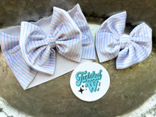 Load image into Gallery viewer, Newborn Hospital Stripe Bows • Velvet
