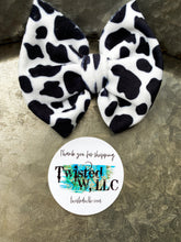 Load image into Gallery viewer, Velvet Black and White Cow Print Bows
